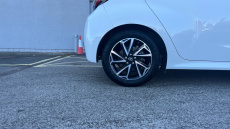 Toyota Yaris 1.5 Hybrid Design 5dr CVT Hybrid Hatchback